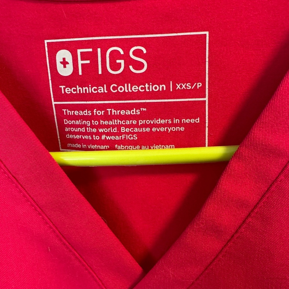 Figs Vivid Red Technical Scrub Top - Picture 2 of 3